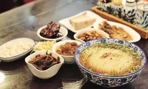 面馆楼上吃瓜事件视频,一场意外引发的邻里风波