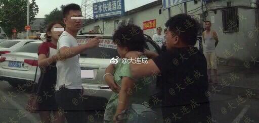姐妹打架奶奶吃瓜视频,场面一度尴尬