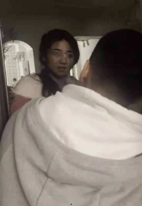 男人吃连环瓜视频大全,趣味横生的美食盛宴