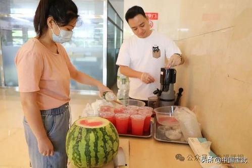 贵州吃瓜事件视频,一场引发热议的街头冲突瞬间