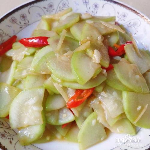 葫芦瓜可以油炸吃吗视频,美味诱人的家常小炒