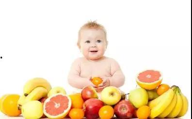 小孩吃梨瓜的视频