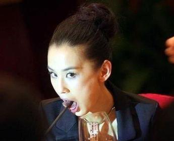 明星眼中的自己吃瓜视频,镜头背后的真实自我，吃瓜视频中的明星众生相